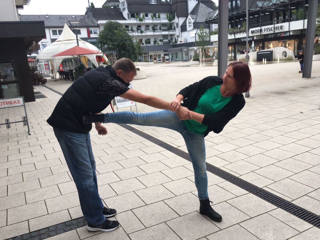 Selbst-
Verteidigung